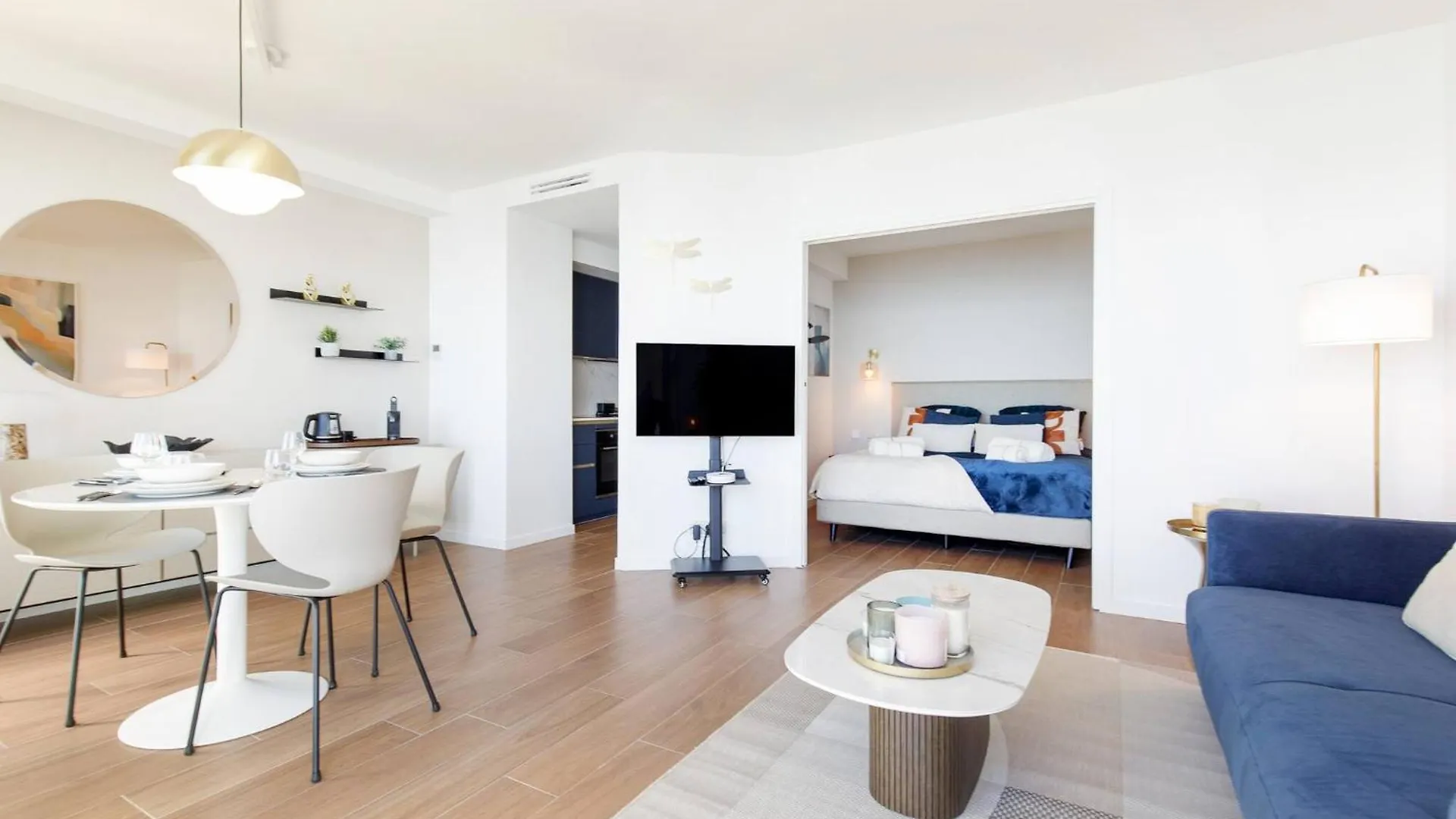 Apartment Juan Les Pins Suite Luxueuse Front De Mer France