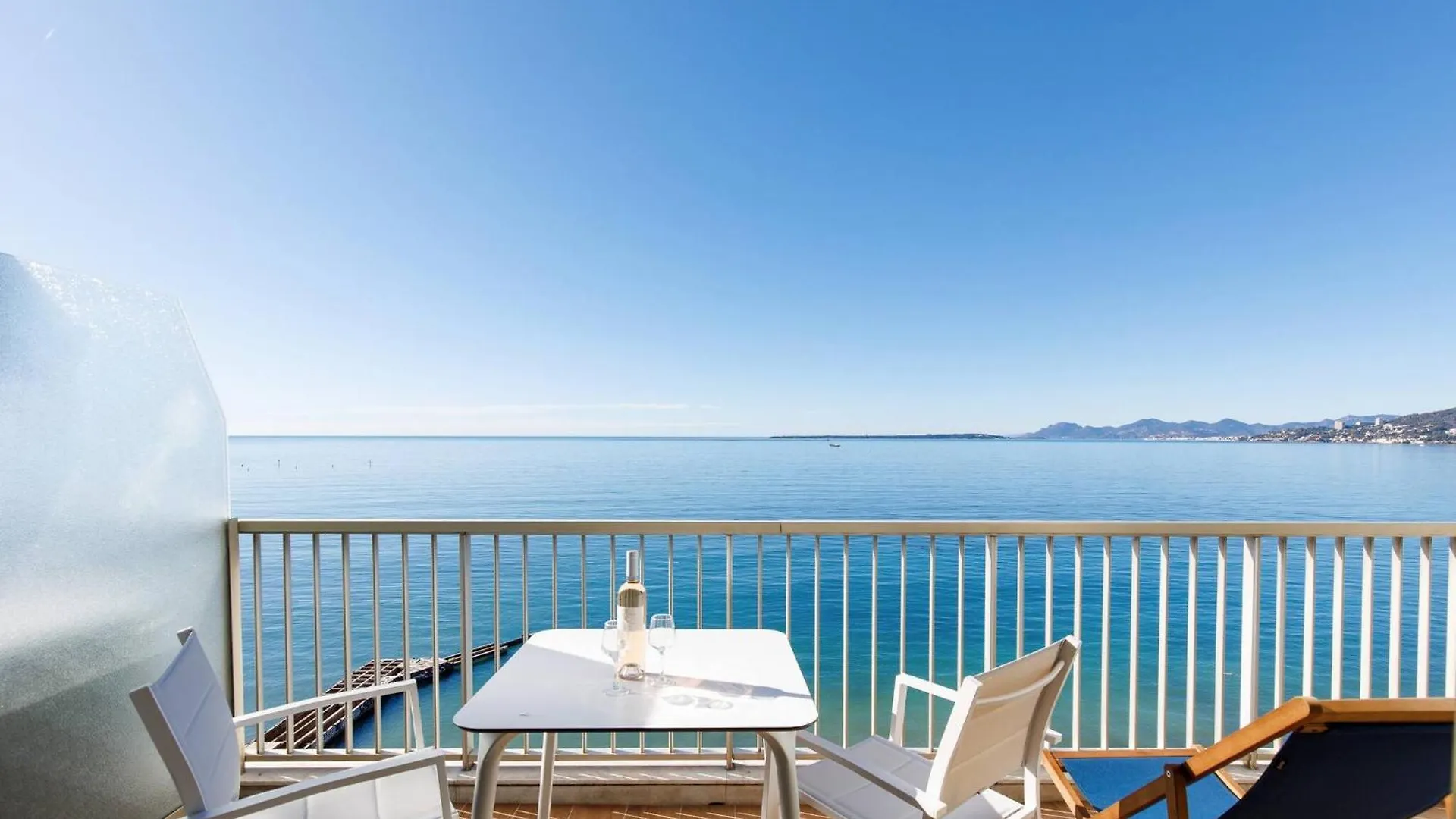 Juan Les Pins Suite Luxueuse Front De Mer Apartment
